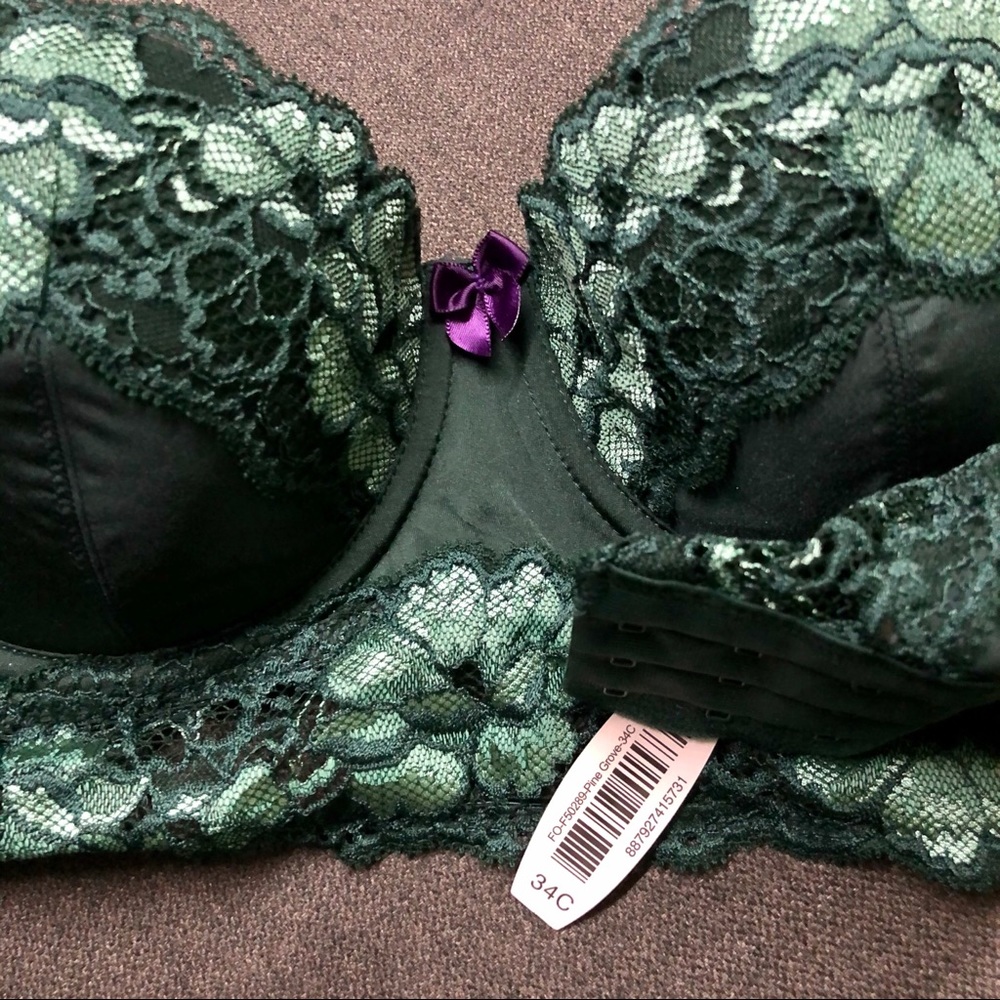 Adore Me Green Lace Bra - Picture 2 of 5